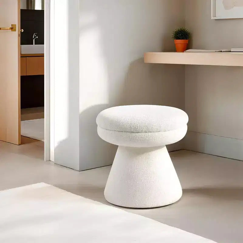 Sgabello d'accento a forma di fungo da 17,5", pouf rotondo in tessuto Teddy con base a piedistallo, pouf effetto montone per soggiorno, camera da letto, ingresso