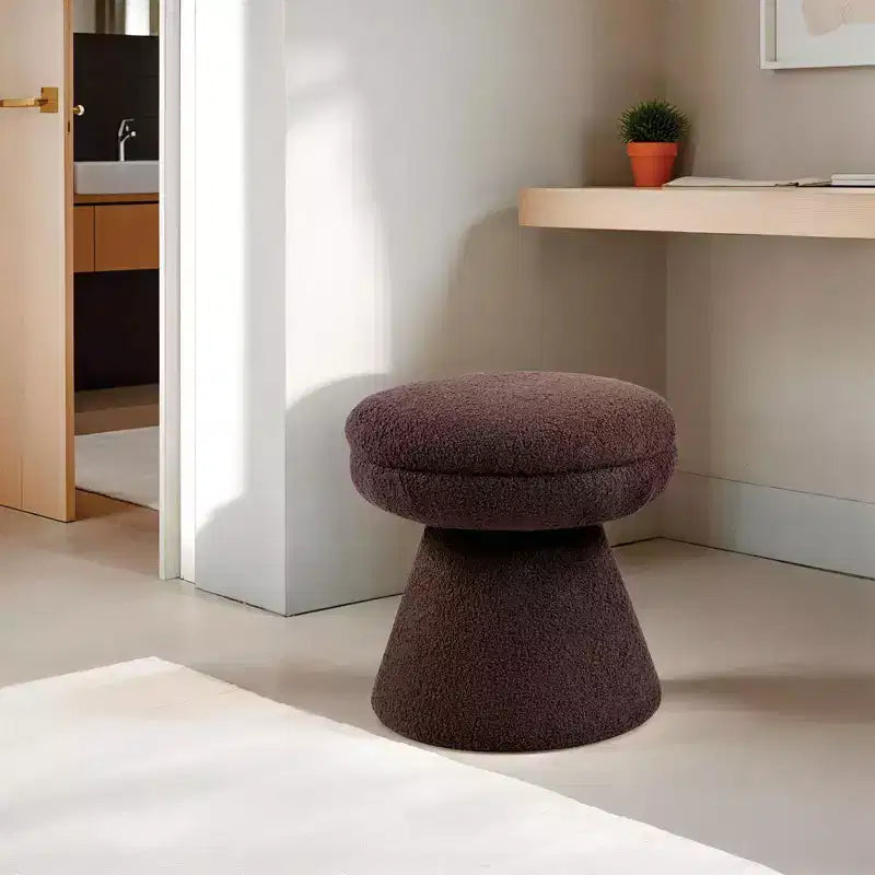 Sgabello d'accento a forma di fungo da 17,5", pouf rotondo in tessuto Teddy con base a piedistallo, pouf effetto montone per soggiorno, camera da letto, ingresso