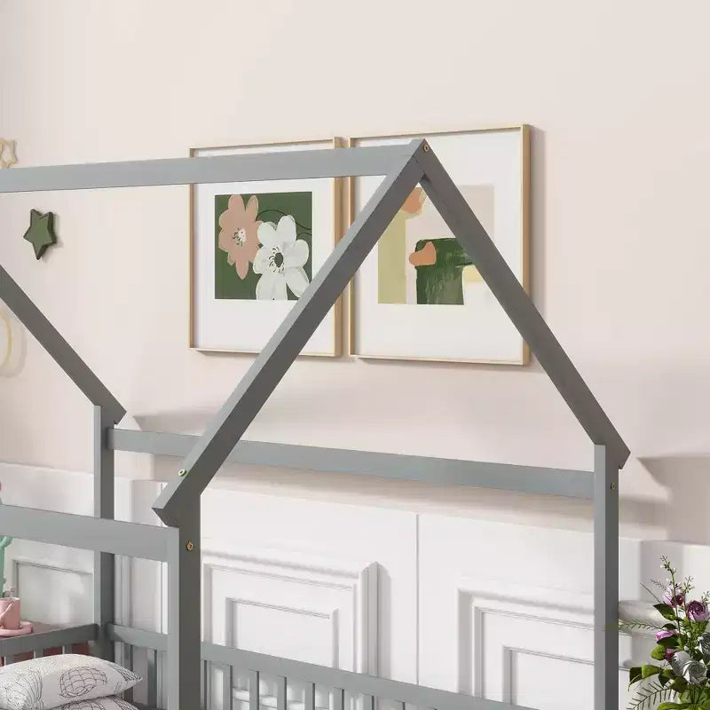 Letto a capanna a grandezza naturale con tetto, sponde di sicurezza, letto a capanna in legno con recinzione, non è richiesta la rete a doghe