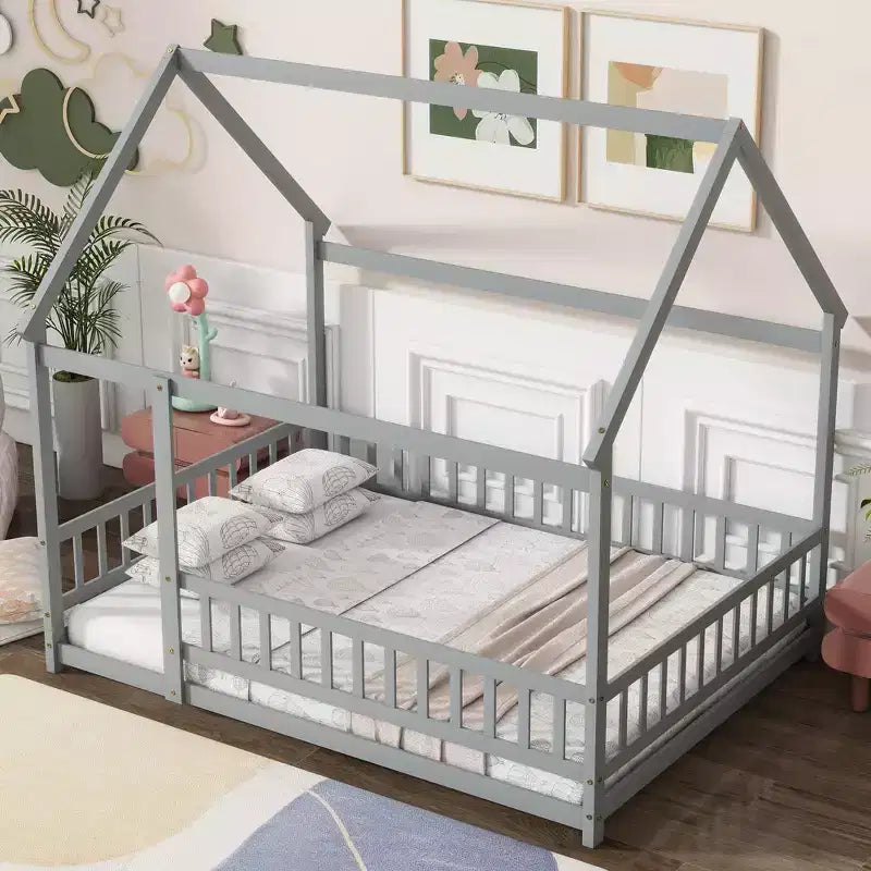 Letto a capanna a grandezza naturale con tetto, sponde di sicurezza, letto a capanna in legno con recinzione, non è richiesta la rete a doghe